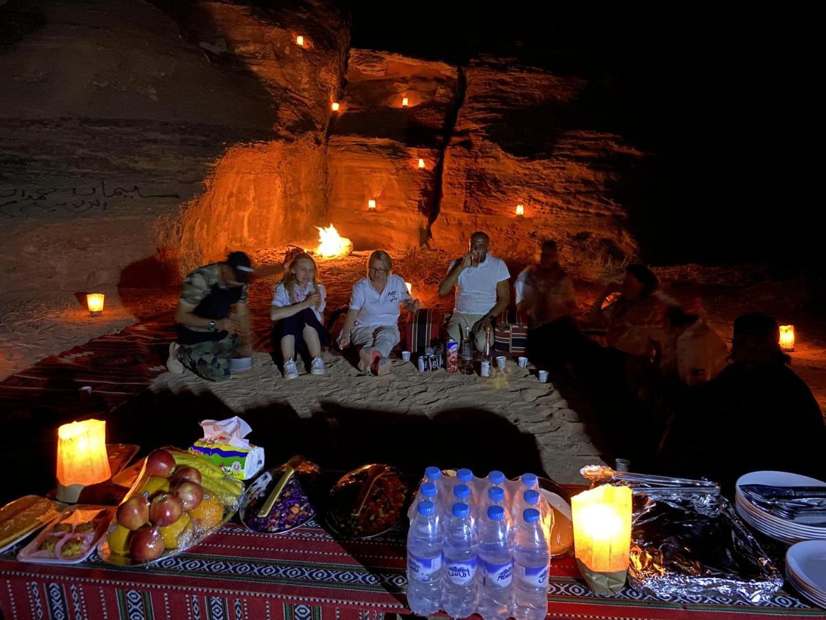 Desert Island Camp Wadi Rum Esterno foto