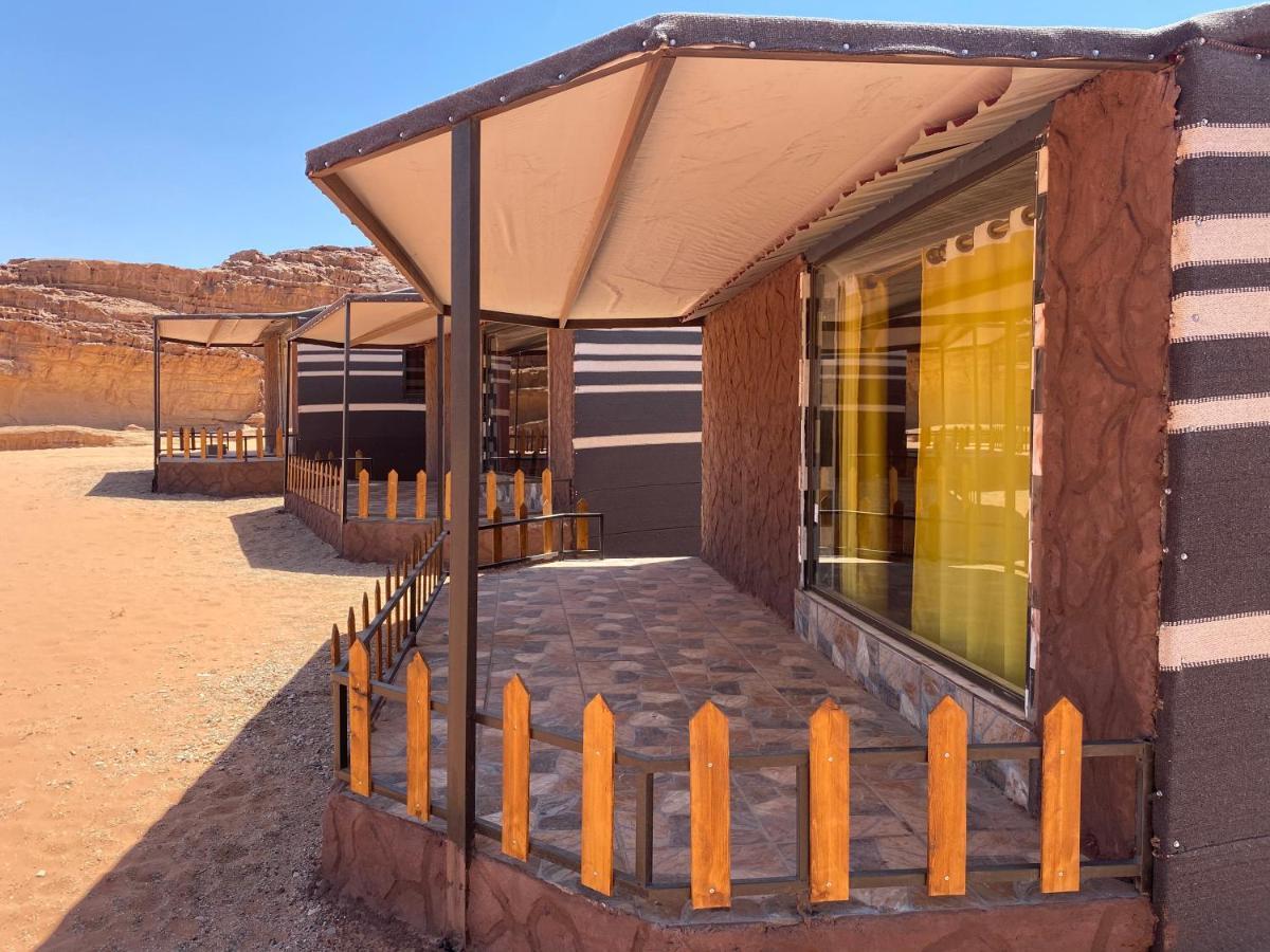 Desert Island Camp Wadi Rum Esterno foto